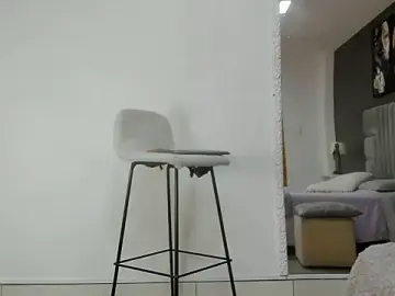 Stripchat Live Sex Cam of isa_lancaster