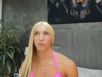 Stripchat Free Porn Cam of isa_lancaster