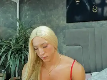 Stripchat Live Sex Cam of isa_lancaster
