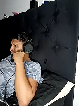 Stripchat Free Porn Cam of mosmar_20