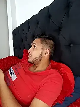 Stripchat Live Sex Cam of mosmar_20