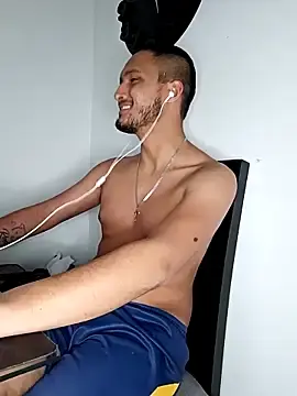 Stripchat Adult Video Chat of mosmar_20