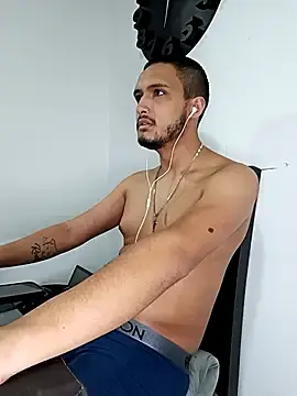 Stripchat Watch Live Sex Cams of mosmar_20