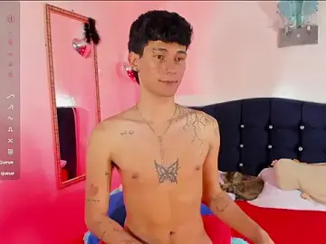 Stripchat Live Sex Cam of Alexx_tc