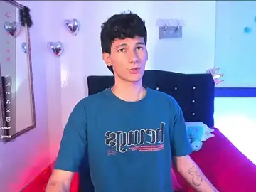 Stripchat Sex Cam of Alexx_tc