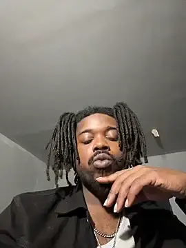 Stripchat Adult Webcam of MIGHTYDEMONXXX