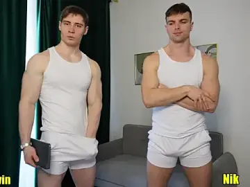 Stripchat Sex Cam of Nik_Sharp