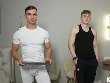 Stripchat Best Webcam of Nik_Sharp
