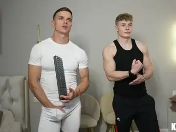 Stripchat Watch Live Sex Cams of Nik_Sharp