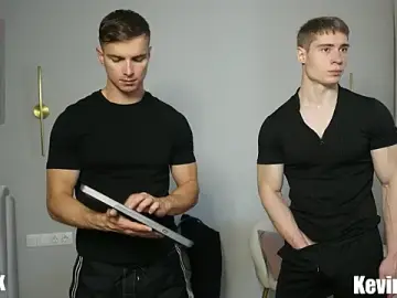 Stripchat Free Porn Cam of Nik_Sharp