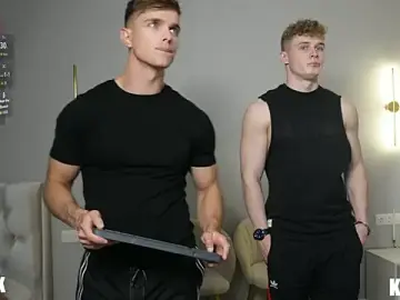 Stripchat Live Sex of Nik_Sharp