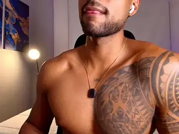 Stripchat Nude Webcam of LiamGarcia1
