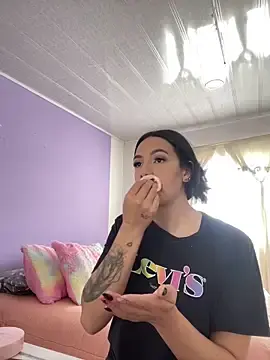 Stripchat Sex Cam of Marianahb-e