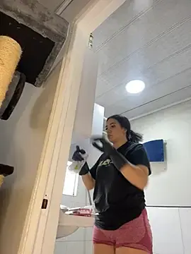 Stripchat Adult Webcam of Marianahb-e