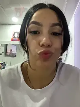 Stripchat Free Porn Cam of Marianahb-e