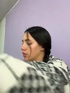 Stripchat Watch Live Sex Cams of Marianahb-e