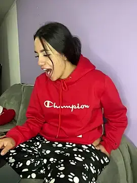 Stripchat Watch Live Sex Cams of Marianahb-e