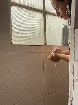 Stripchat Sex Cam of Marianahb-e