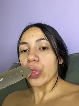 Stripchat Watch Live Sex Cams of Marianahb-e