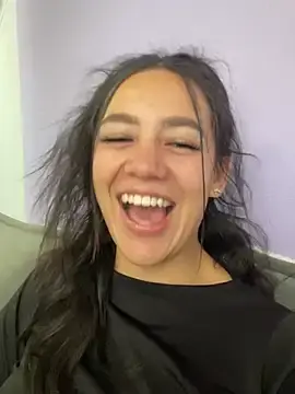 Stripchat Sex Cam of Marianahb-e