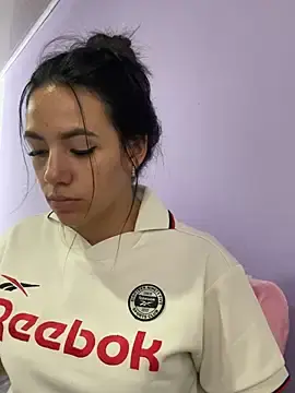 Stripchat Free Porn Cam of Marianahb-e