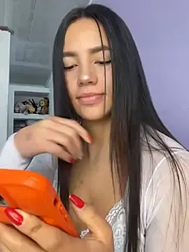 Stripchat Live Sex Cam of Marianahb-e