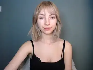 Stripchat Free Live Porn of LuciaYoung