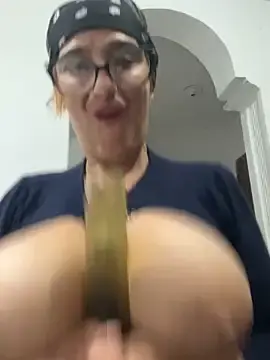 Stripchat Live Sex Cam of star_anastasia