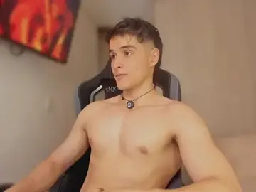 Stripchat Sex Cam of thomklein