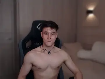 Stripchat Free Live Porn of thomklein