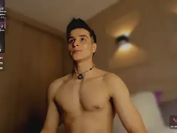 Stripchat Sex Cam of thomklein