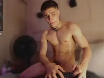 Stripchat Free Porn Cam of thomklein