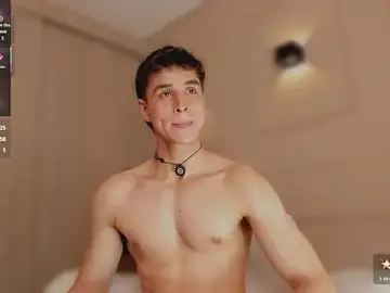 Stripchat Live Sex Cam of thomklein