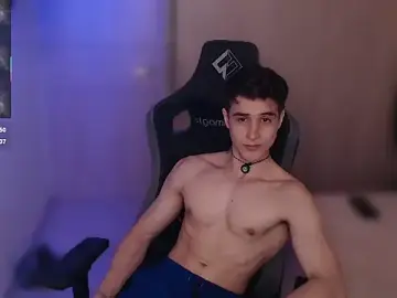 Stripchat Sex Cam of thomklein
