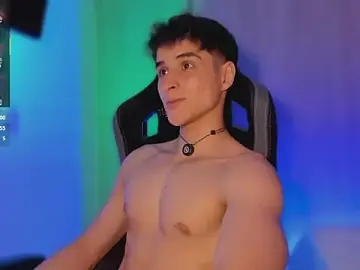 Stripchat Free Porn Cam of thomklein