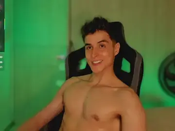 Stripchat Best live sex cam show of thomklein