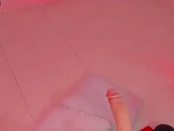 Stripchat Watch Live Sex Cams of GalaxGnn_