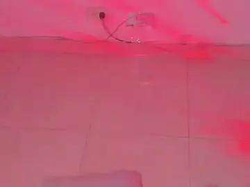 Stripchat Free Porn Cam of GalaxGnn_