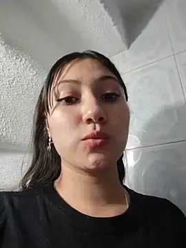 Stripchat Live Sex Cam of Chloe_Brownx