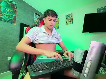 Stripchat Adult Webcam of JamesDreams