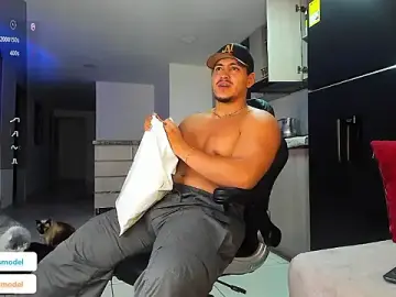 Stripchat Nude Webcam of lucasanto_