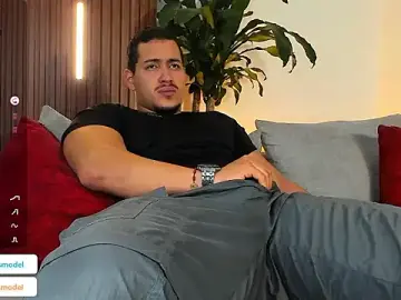 Stripchat Live Sex of lucasanto_