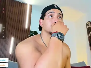 Stripchat Live Sex Cam of lucasanto_