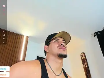Stripchat Adult Video Chat of lucasanto_