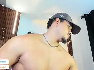 Stripchat Free Porn Cam of lucasanto_