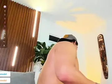 Stripchat Watch Live Sex Cams of lucasanto_