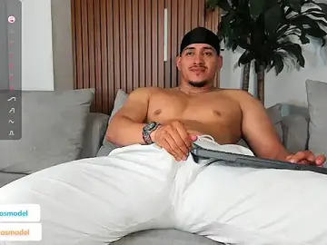 Stripchat Free Live Porn of lucasanto_