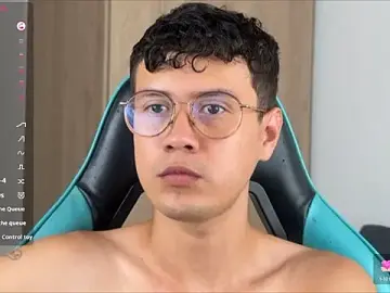 Stripchat Best live sex cam show of LeaneSeb