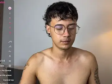 Stripchat Nude Webcam of LeaneSeb