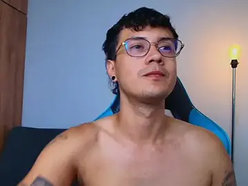 Stripchat Nude Webcam of LeaneSeb